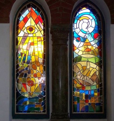 Kirchenfenster von Christian Gärlich in Wladiwostok eingebaut.